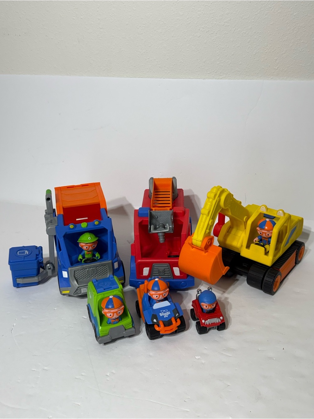 Blippi Talking Garbage Truck, Fire truck, & RARE Excavator w/ 3 Mini Cars